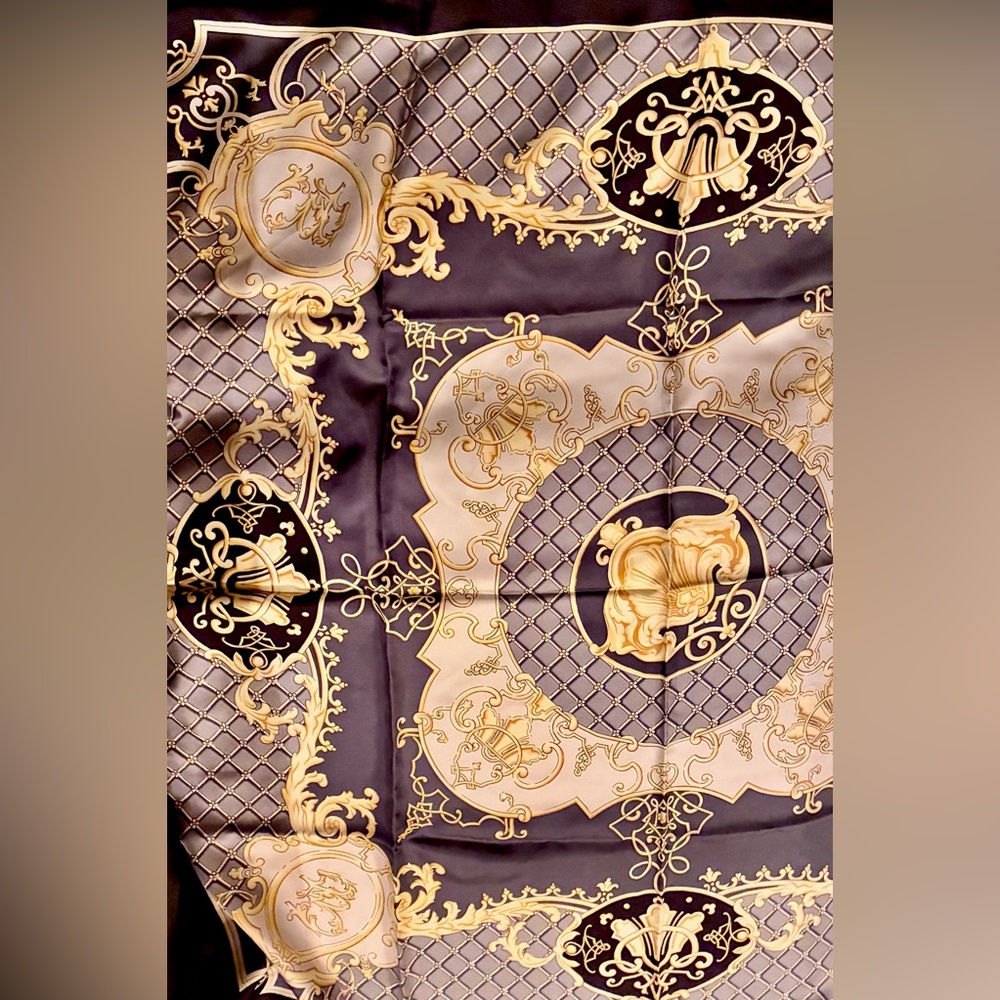 Authentic Vintage Pierre Balmain Paris Luxury silk Scarf Square Hand Rolled 34" - Picture 2 of 5